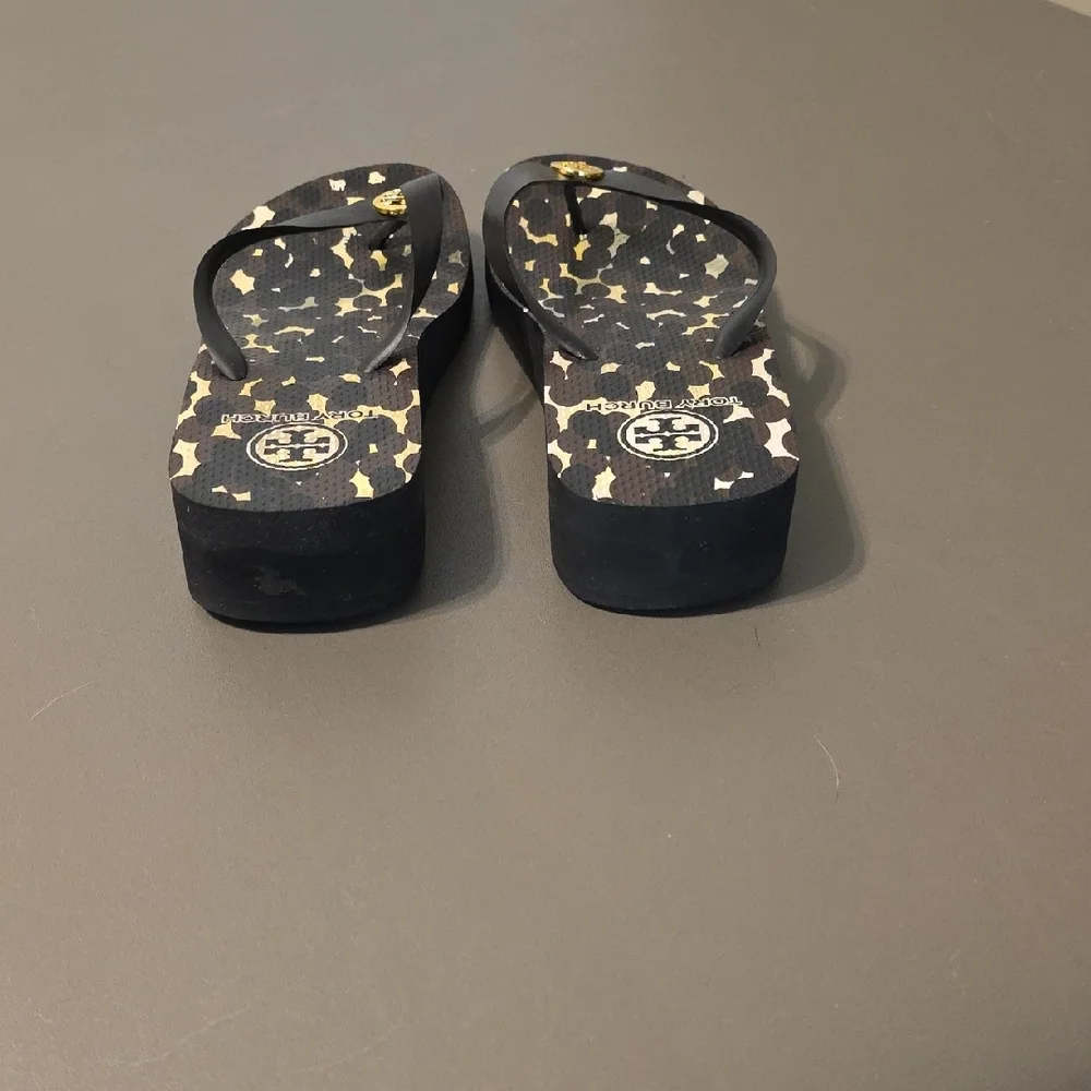Tory Burch Black, Brown & Cream Leopard-Print Logo Flip Flop - Picture 5 of 6